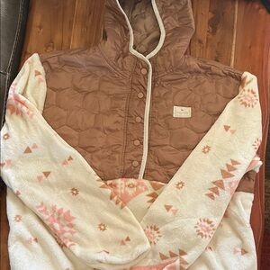 Simply Southern Quilted Brown jacket/pullover